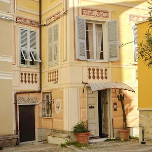 https://giardinidivale-rooms.hotelitalianriviera.com